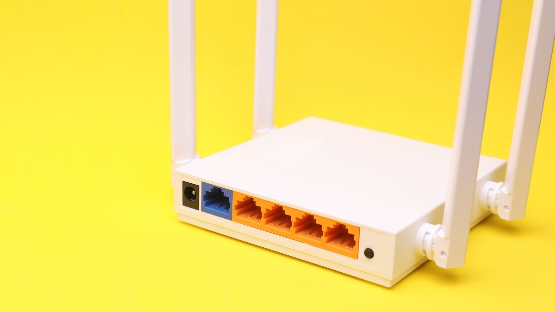 jak działa internet światłowodowy